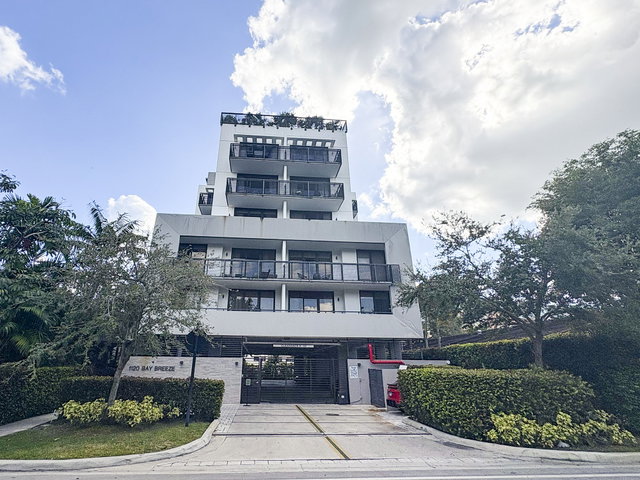 Bay Breeze Condo main photo